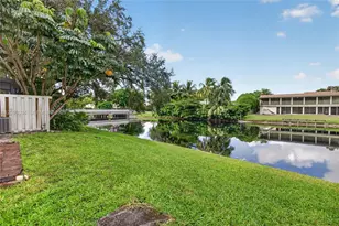 9901 Fairway Cove Ln, Plantation, FL 33324 - Photo 45