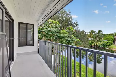 9901 Fairway Cove Ln, Plantation, FL 33324 - Photo 31