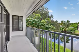 9901 Fairway Cove Ln, Plantation, FL 33324 - Photo 31