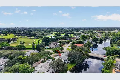 9901 Fairway Cove Ln, Plantation, FL 33324 - Photo 49