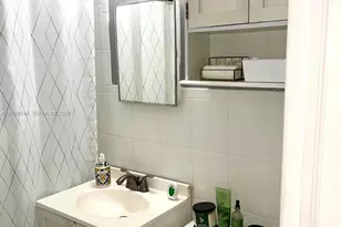 5531 SW 78th St, Miami, FL 33143 - Photo 9