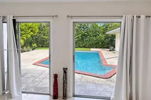 8981 SW 57th Terrace, Miami, FL 33173 - Photo 9