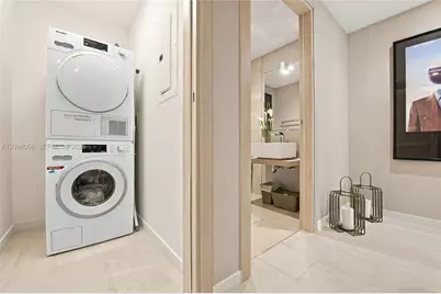 1000 Brickell Plz #3401, Miami, FL 33131 - Photo 47