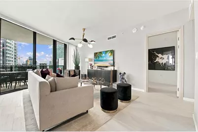 1000 Brickell Plz #3401, Miami, FL 33131 - Photo 11