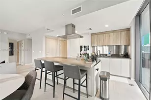 1000 Brickell Plaza, Miami, FL 33131 - Photo 9