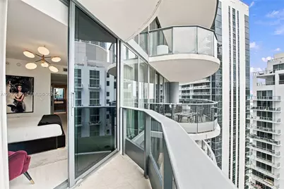 1000 Brickell Plz #3401, Miami, FL 33131 - Photo 29