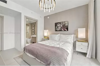 1000 Brickell Plz #3401, Miami, FL 33131 - Photo 25