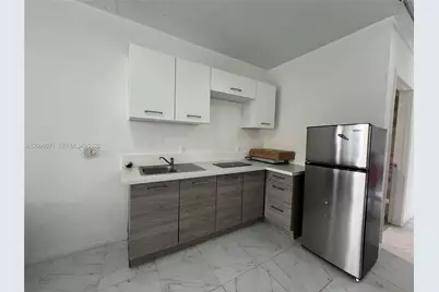 542 SW 3rd St #F1, Miami, FL 33130 - Photo 1