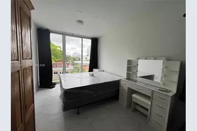 542 SW 3rd St #F1, Miami, FL 33130 - Photo 3