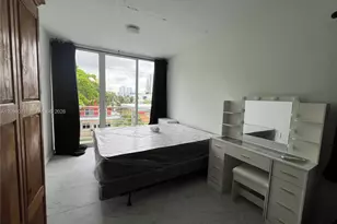 542 SW 3rd St, Miami, FL 33130 - Photo 3