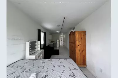 542 SW 3rd St #F1, Miami, FL 33130 - Photo 5