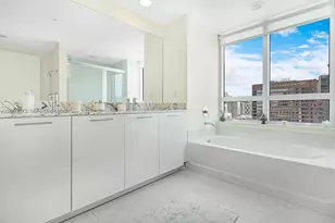 950 Brickell Bay Dr, Miami, FL 33131 - Photo 27