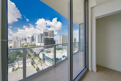 1400 Biscayne Blvd #2207, Miami, FL 33132 - Photo 11