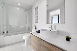 121 NE 34th St, Miami, FL 33137 - Photo 9