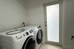3521 SW 3rd St, Miami, FL 33135 - Photo 11