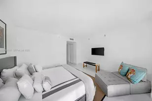 2600 E Hallandale Beach Blvd, Hallandale Beach, FL 33009 - Photo 11