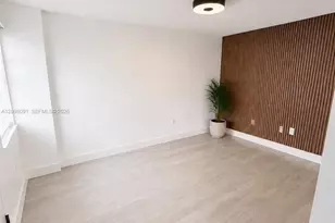 519 NW 10th Ave, Miami, FL 33136 - Photo 3