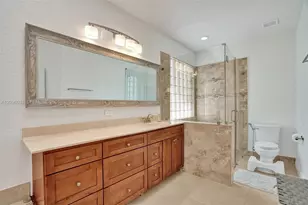 10261 SW 13th St, Pembroke Pines, FL 33025 - Photo 15