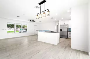 7960 Shalimar St, Miramar, FL 33023 - Photo 9