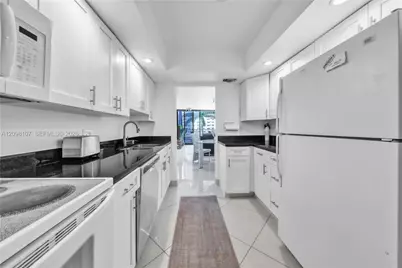 2101 S Ocean Dr #204, Hollywood, FL 33019 - Photo 17