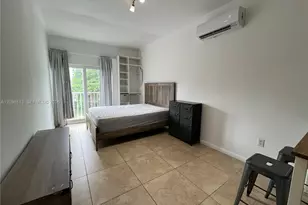 446 SW 3rd St, Miami, FL 33130 - Photo 3