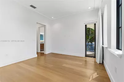 555 Santander Avenue #V4, Coral Gables, FL 33134 - Photo 17