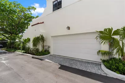 555 Santander Avenue #V4, Coral Gables, FL 33134 - Photo 35