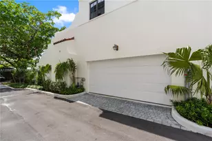 555 Santander Ave, Coral Gables, FL 33134 - Photo 35