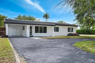 321 NW 36th St, Oakland Park, FL 33309 - Photo 3