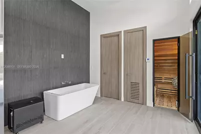 280 NW 47th St, Miami, FL 33127 - Photo 37