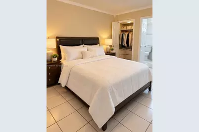4713 NW 7th St #204-1, Miami, FL 33126 - Photo 11