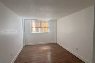 16465 NE 22nd Ave, North Miami Beach, FL 33160 - Photo 5