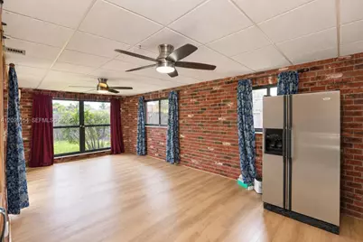 8131 NW 68th Ave, Tamarac, FL 33321 - Photo 17