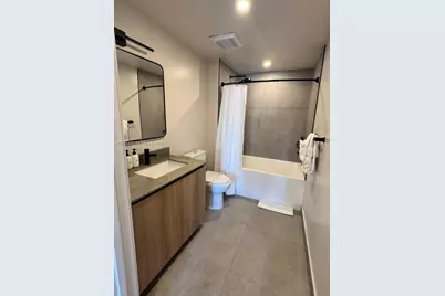 121 NE 5th St #1913, Miami, FL 33132 - Photo 7