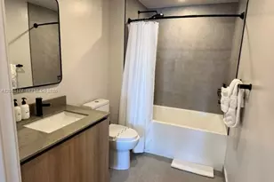 121 NE 5th St, Miami, FL 33132 - Photo 7
