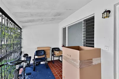 2525 NW 50th St, Miami, FL 33142 - Photo 17