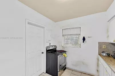 2525 NW 50th St, Miami, FL 33142 - Photo 19