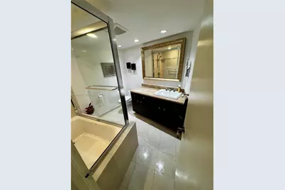 100 Golden Isles Dr #1405, Hallandale Beach, FL 33009 - Photo 19