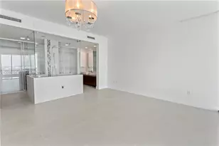 1040 Biscayne Blvd, Miami, FL 33132 - Photo 9