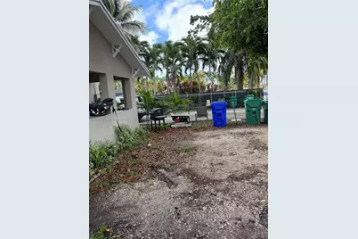 609 NW 58th Ave, Miami, FL 33126 - Photo 13
