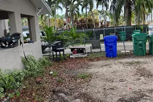 609 NW 58th Ave, Miami, FL 33126 - Photo 13