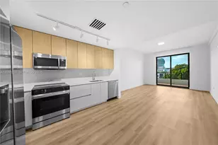 215 SE 4th St, Hallandale Beach, FL 33009 - Photo 9