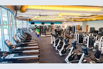 215 SE 4th St #204, Hallandale Beach, FL 33009 - Photo 17