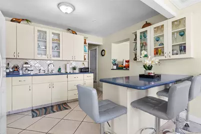 2450 SW 90th Ave, Miami, FL 33165 - Photo 11