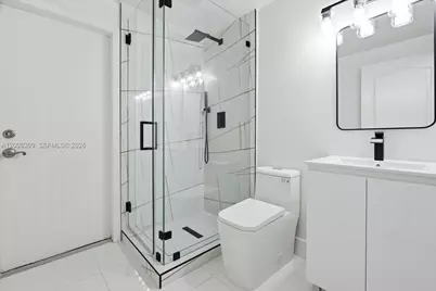 16310 NW 84th Ct, Miami Lakes, FL 33016 - Photo 17