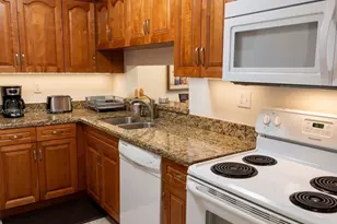 8065 SW 107th Ave, Miami, FL 33173 - Photo 7