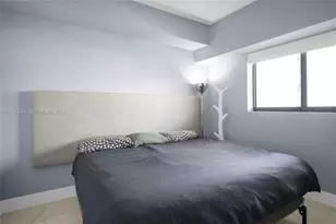 460 NE 28th St, Miami, FL 33137 - Photo 11