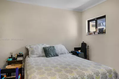 1257 SW 21st St, Miami, FL 33145 - Photo 9