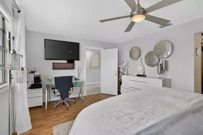 10747 NW 37th Pl, Sunrise, FL 33351 - Photo 23