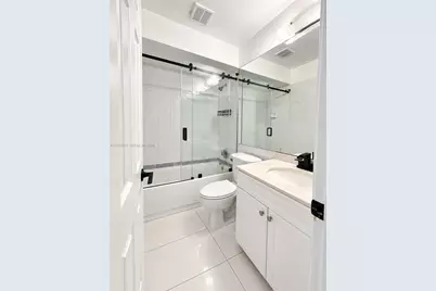232 Wimbledon Lake Dr #232, Plantation, FL 33324 - Photo 29